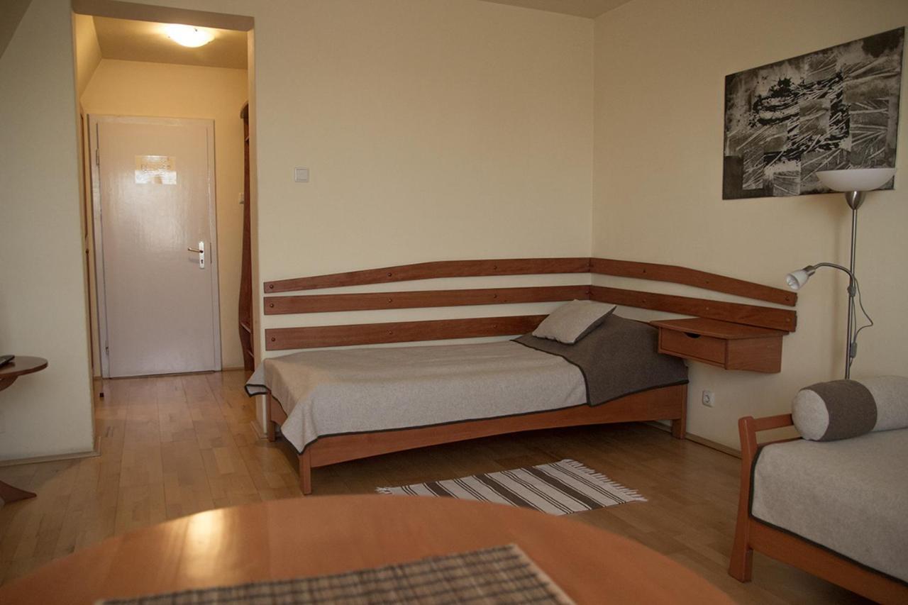 The Zen Hostel - Posticum Oradea Zewnętrze zdjęcie