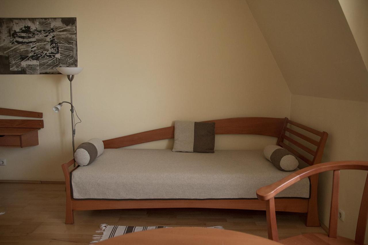 The Zen Hostel - Posticum Oradea Zewnętrze zdjęcie