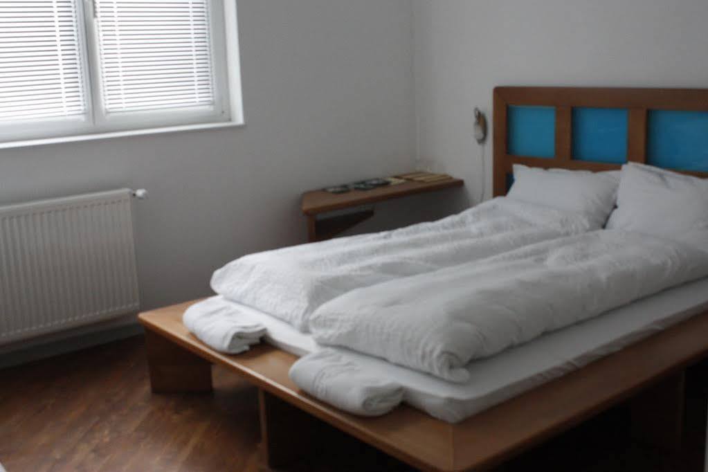 The Zen Hostel - Posticum Oradea Zewnętrze zdjęcie