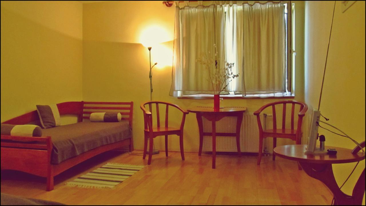 The Zen Hostel - Posticum Oradea Zewnętrze zdjęcie